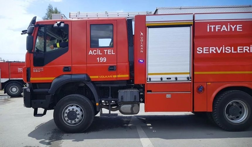 Girne-Lefkoşa ana yolunda araç yangını