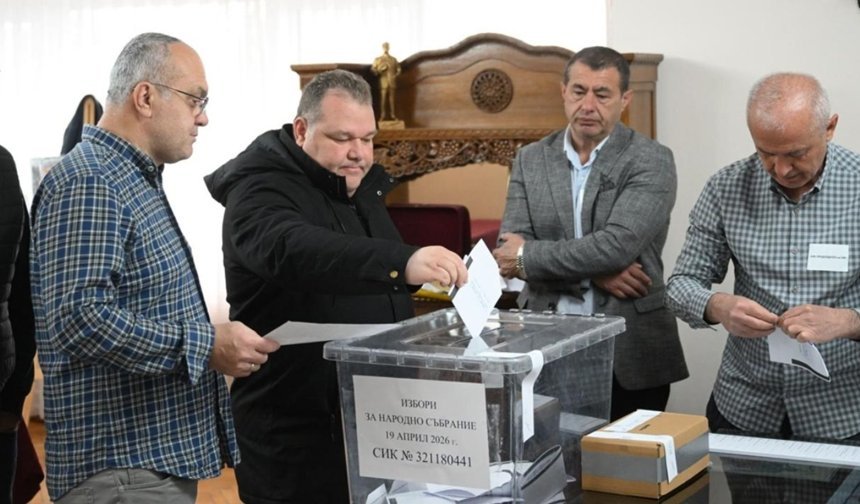 Bulgaristan'da genel seçim için oy kullanma işlemi başladı