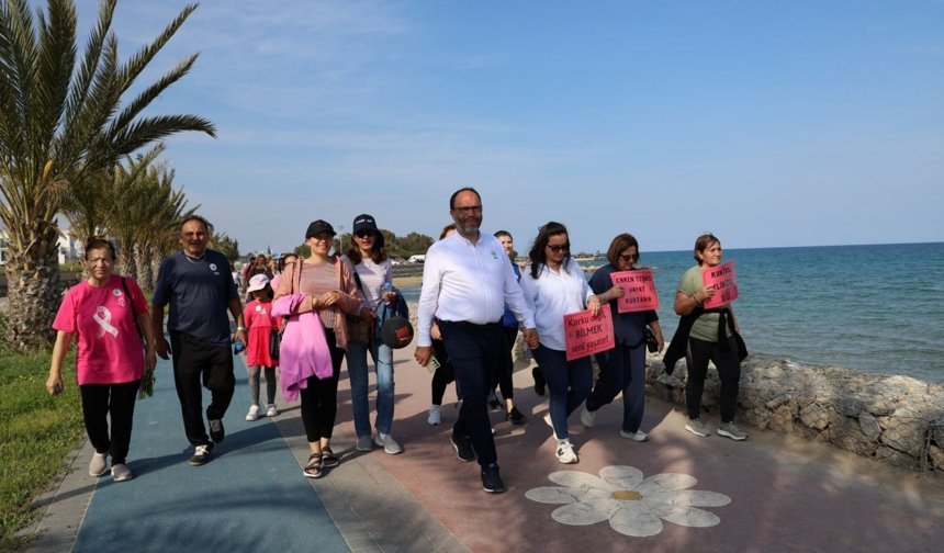 İskele’de kansere karşı farkındalık yürüyüşü düzenlendi