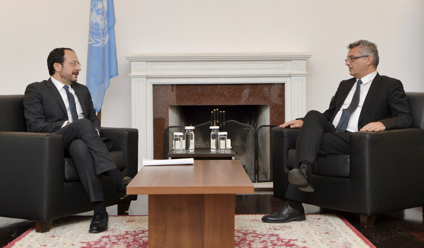 Cumhurbaşkanı Tufan Erhürman ile Rum Lider Nikos Hristodulidis görüşmesi başladı