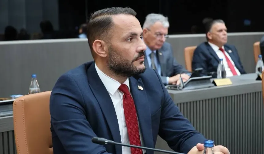 Meclis’te çirkin diyalog: "Sahte Diplomalı" dedi, "Gerizekalı" yanıtı aldı!