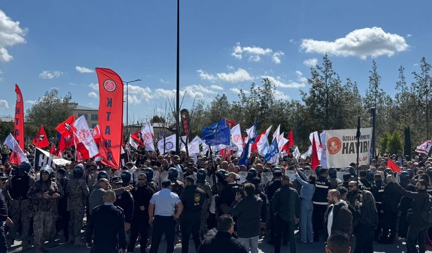 Sendikalar hayat pahalılığına karşı bugün genel grevle meydanlarda