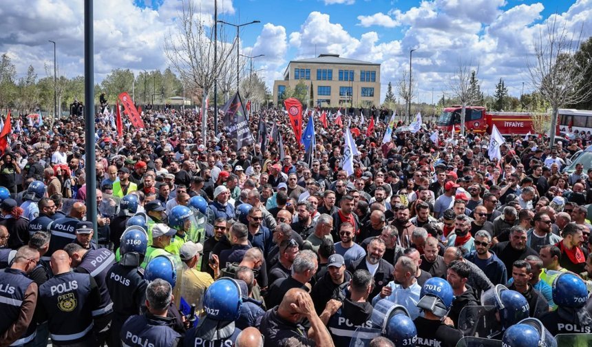 BY : "Genel grev düzenleyen sendikalarla dayanışma içindeyiz, pazartesi günü eylemdeyiz"