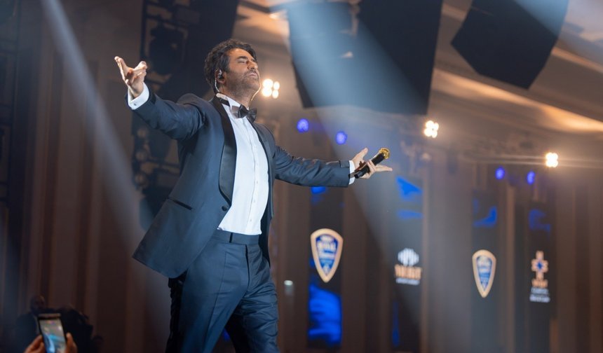 Mahsun Kırmızıgül'den, Merit Royal Diamond'da müzik ziyafeti