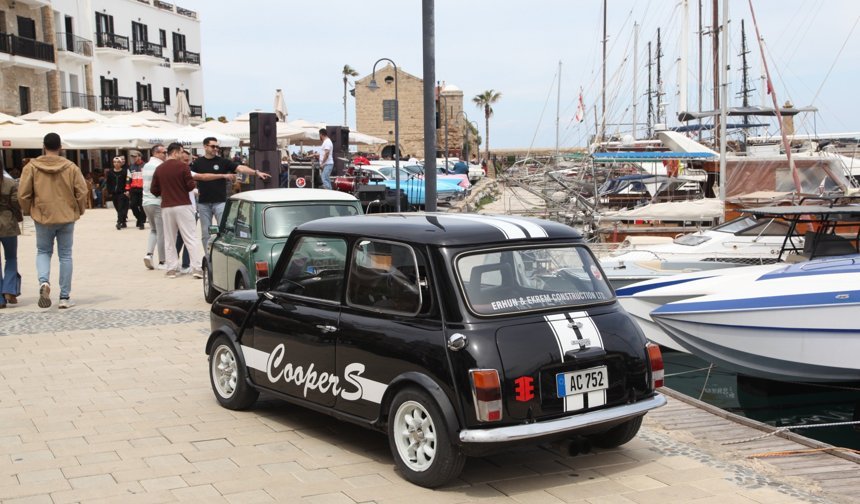 Klasik Otomobil tutkunları bir araya geldi!