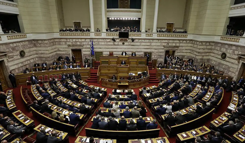 Yunanistan'da yolsuzluk soruşturması: 13 milletvekilinin dokunulmazlığı kaldırıldı
