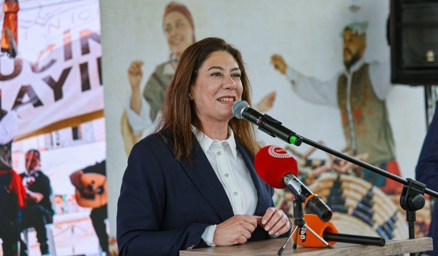 İncirli: Gelecek nesillere gurur duyacakları bir ülke bırakmak için çalışıyoruz