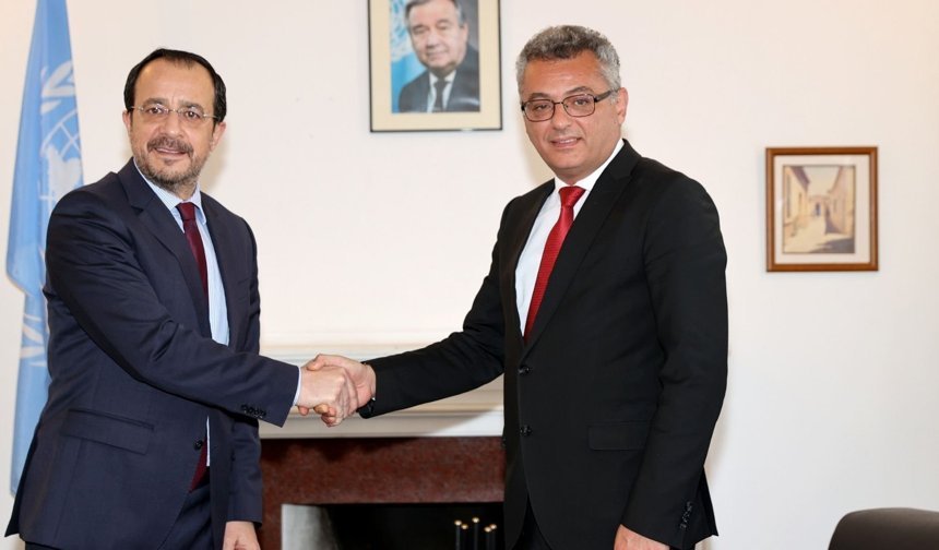Erhürman ile  Hristodulidis görüşmesi başladı