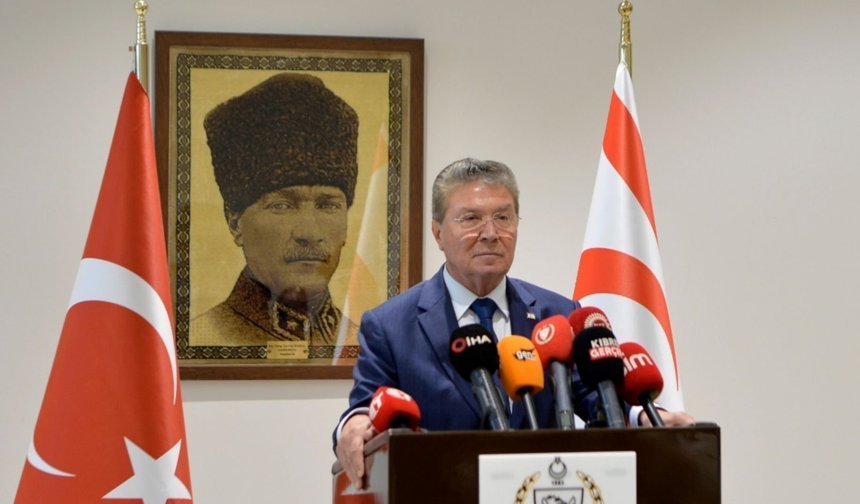 Başbakan Ünal Üstel’den “giriş yasağı” açıklaması