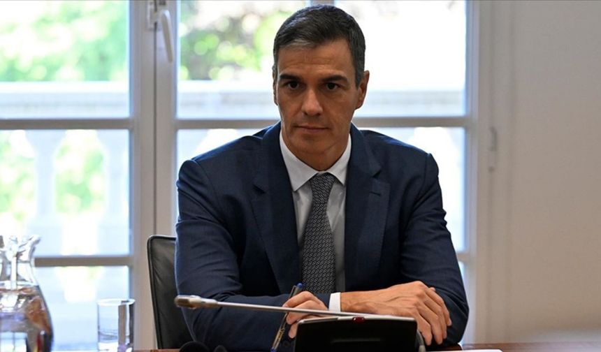 İspanyol aşırı sağı Başbakan Sanchez'in istifası talebiyle gösteri yaptı