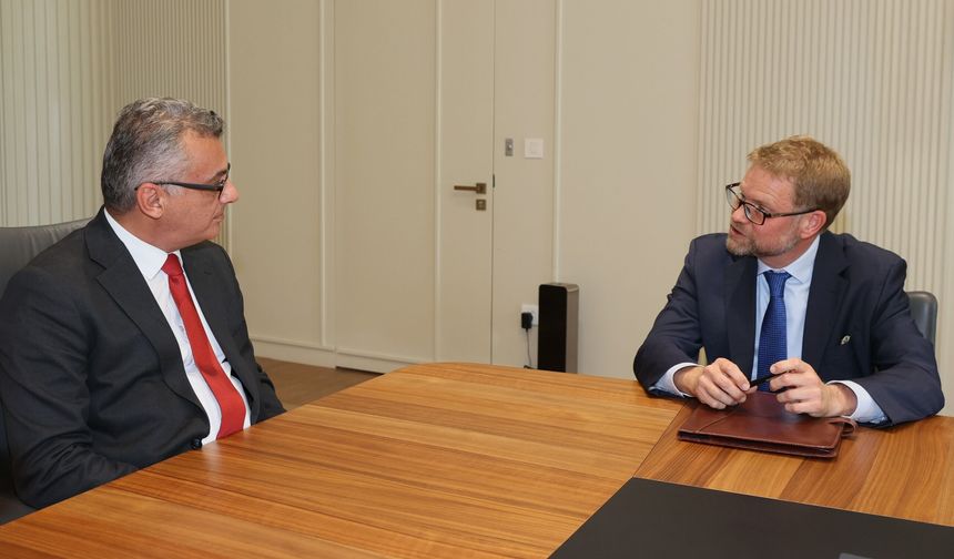 Cumhurbaşkanı Tufan Erhürman, İsveç'in Lefkoşa Büyükelçisi Martin Hagström'ü kabul etti