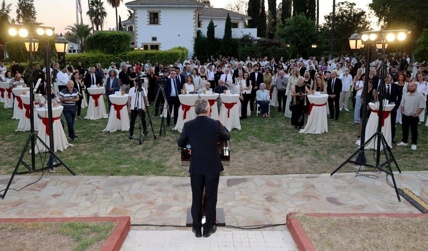 Eski Cumhurbaşkanlığı binasında "Resmin Kurumsal Hafızası" Sergisi açıldı