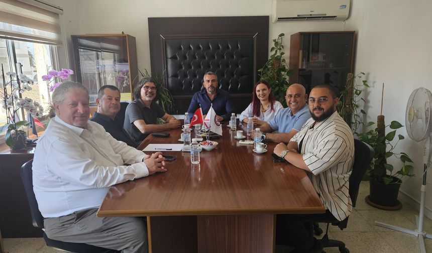Bağımsızlık Yolu'ndan Hür-İş'e ziyaret