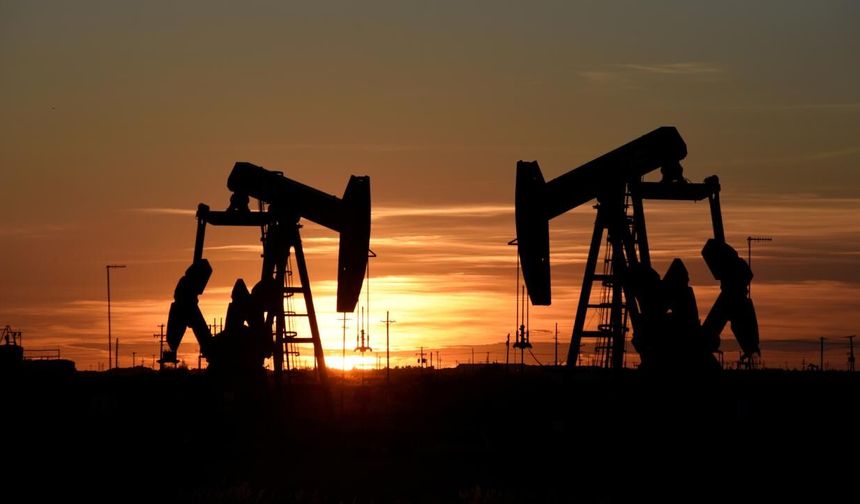 Brent petrolün varil fiyatı 76,68 dolar