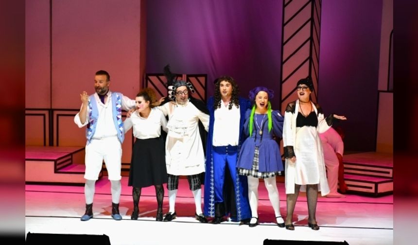 "22. Kıbrıs Tiyatro Festivali", Huysuz oyunu ile final yaptı