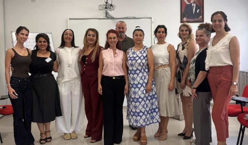 DAÜ, "Etki Yaratan Konuşma ve Sunum Atölyesi"nde sunum teknikleri ele alındı