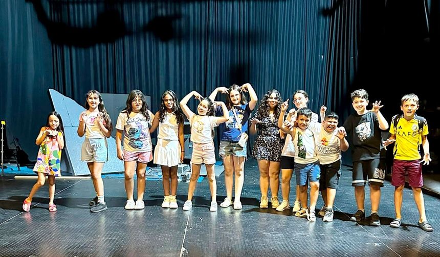 “Gençlik Sahnesi” kurs programı başladı