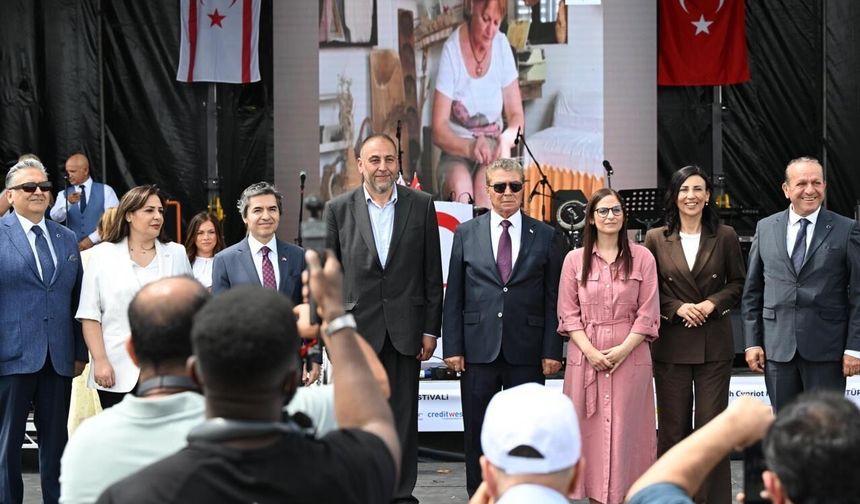 Özdenefe, Londra’daki Kıbrıs Türk Festivali’ne katıldı